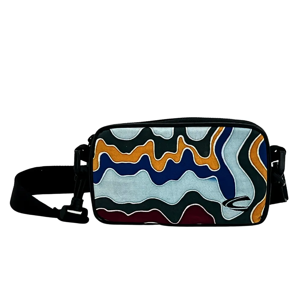 C by camel active Men/Women Batik Camera Bag (51106170-Black)