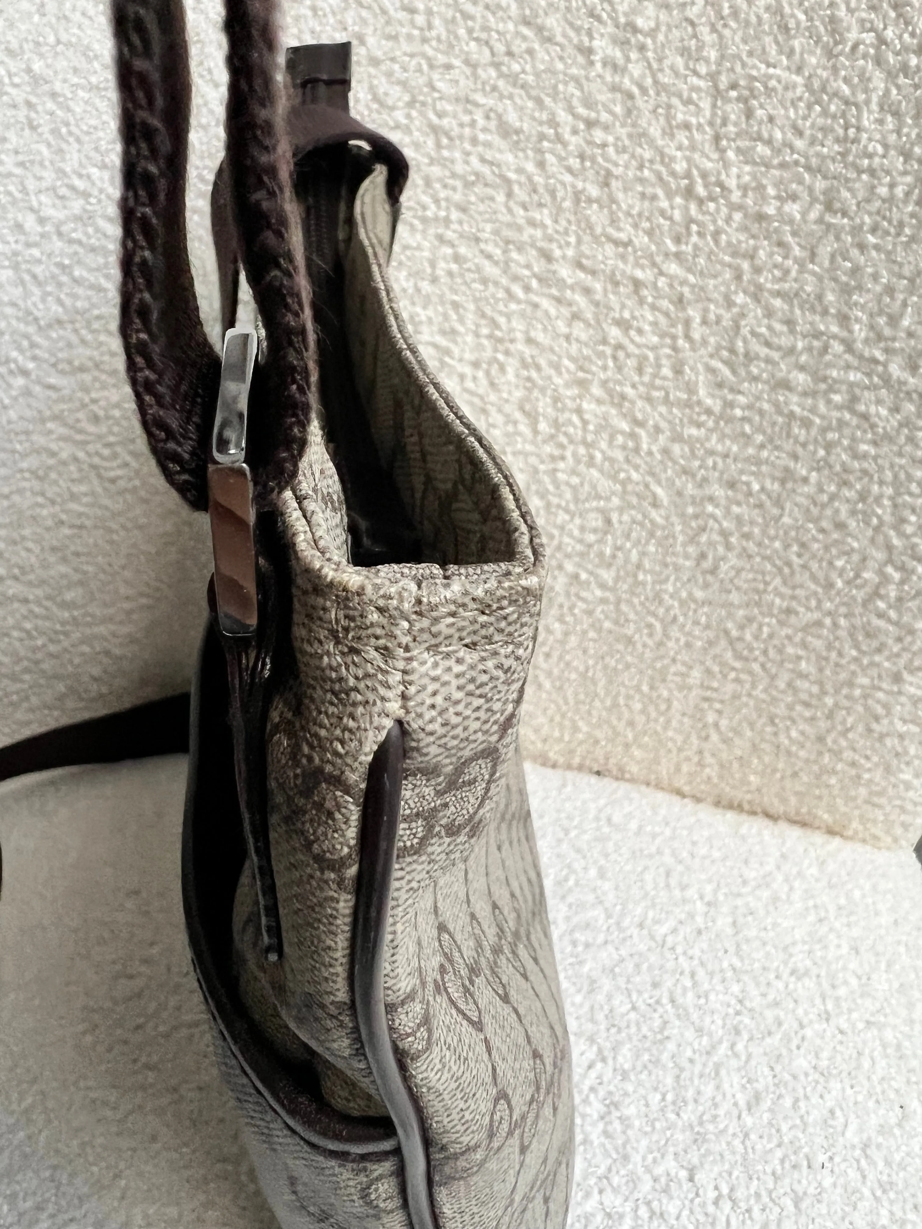 Gucci GG Canvas Slim Messenger Bag