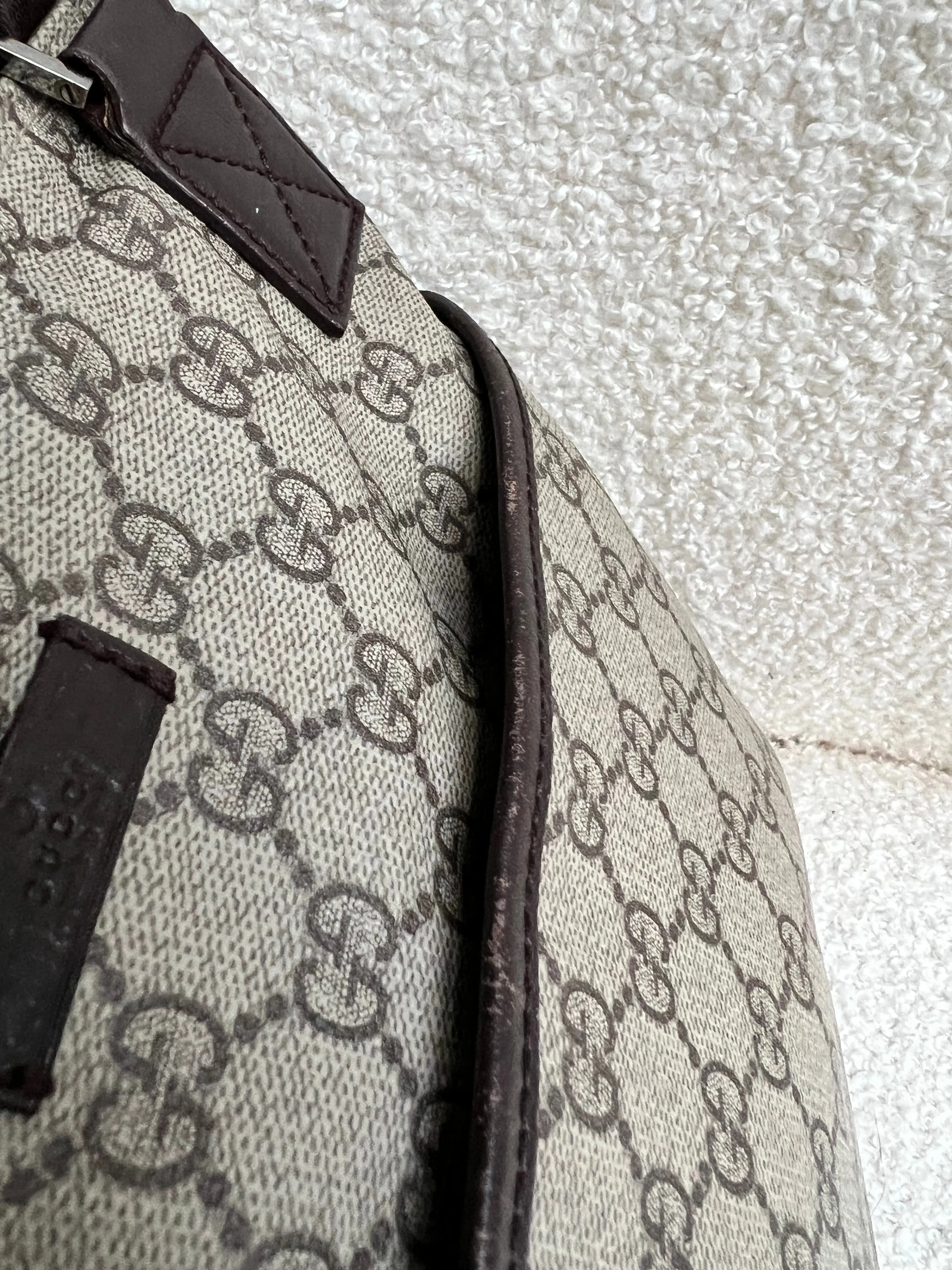 Gucci GG Canvas Slim Messenger Bag
