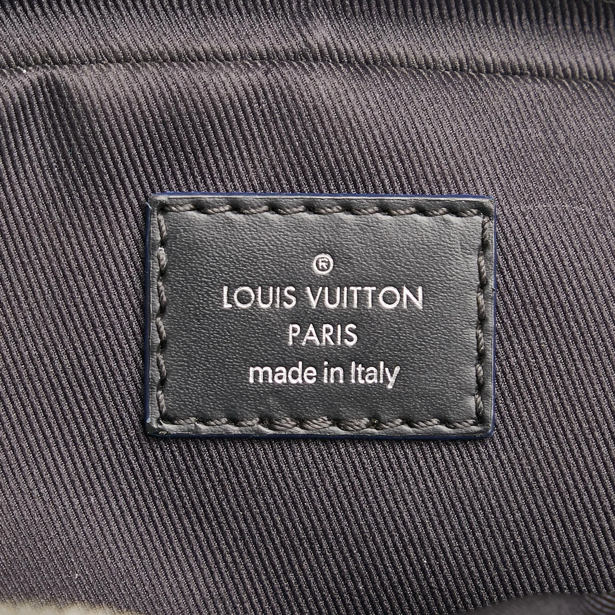 Louis Vuitton Damier Graphite Renaissance Map Danube Slim PM (SHG-sFyJon)