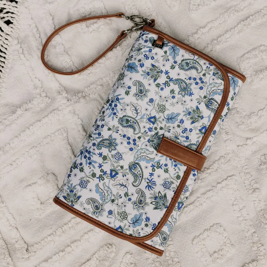 OiOi Change Clutch - Blue Paisley/Tan
