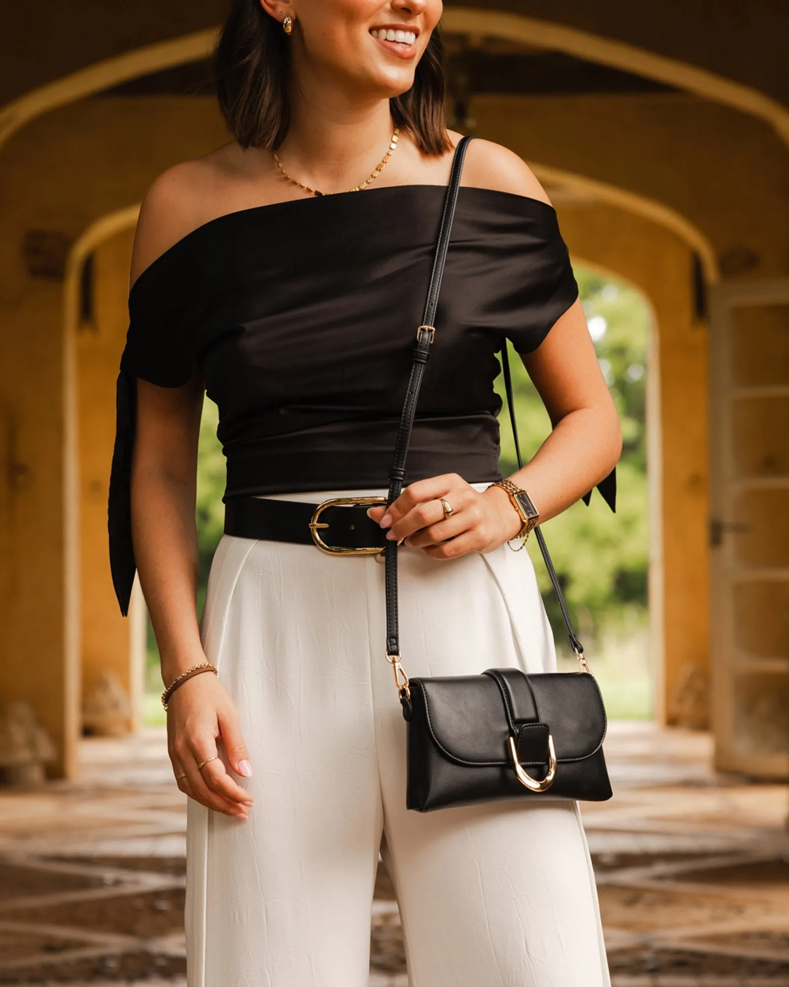 Pixie Crossbody Bag In Black!