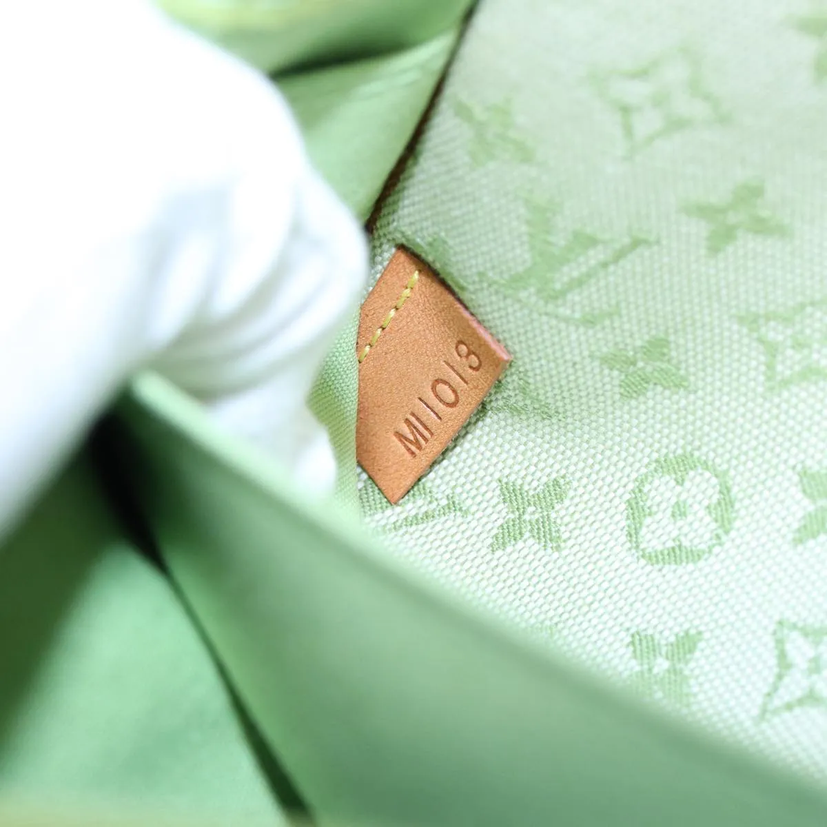 Trendy Inspired Louis Vuitton Monogram Mini Trousse Marie Kate Pouch Green M92935 Auth 88437